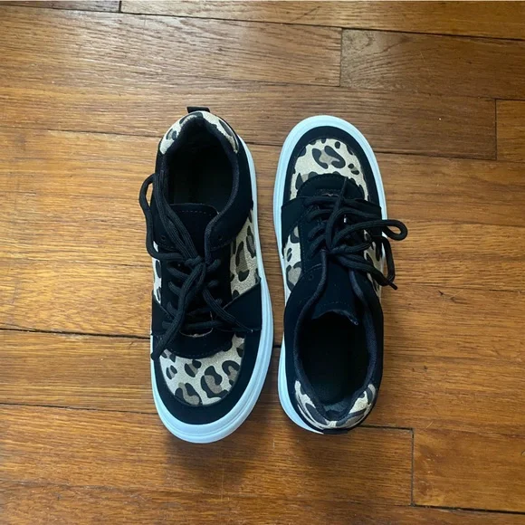 SHEIN Leopard Print Women's Sneakers - Picture 3 of 7